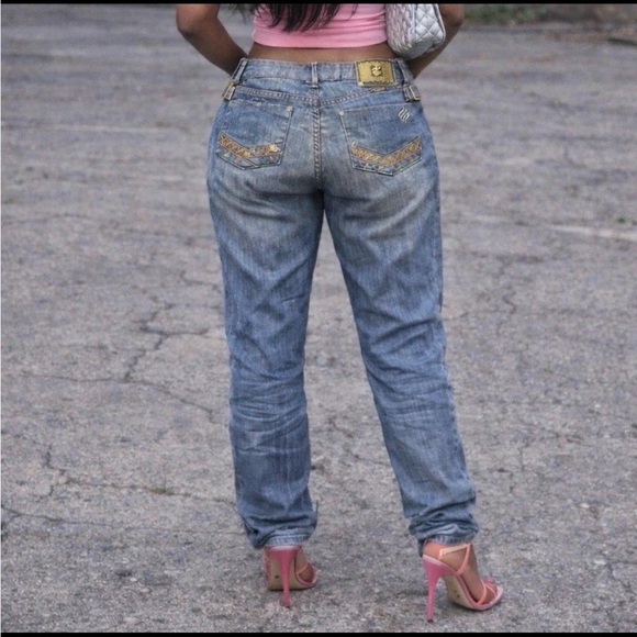 Rocawear Bedazzled Jeans Blue Denim Junior’s 13 Beaded Logo Buckles Vintage Y2K - Picture 3 of 15